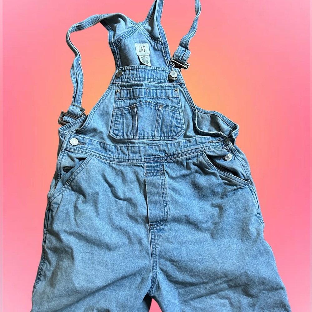 Gap shorts overalls